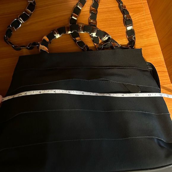 Salvatore Ferragamo Silver Chain Tote Bag Black - Picture 13 of 14